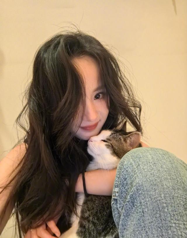 杨幂冷库写真视觉分析