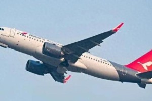 湖南航空首创：空乘全程穿平底鞋执行航班