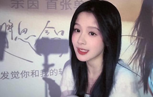 柯淳社交平台打歌截图