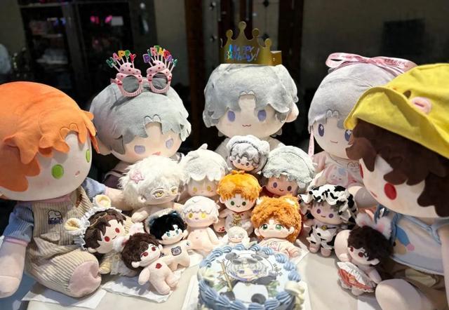 棉花娃娃热潮：年轻人“无痛当妈”背后的百亿市场