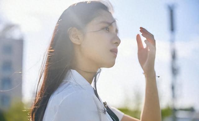 张婧仪写真